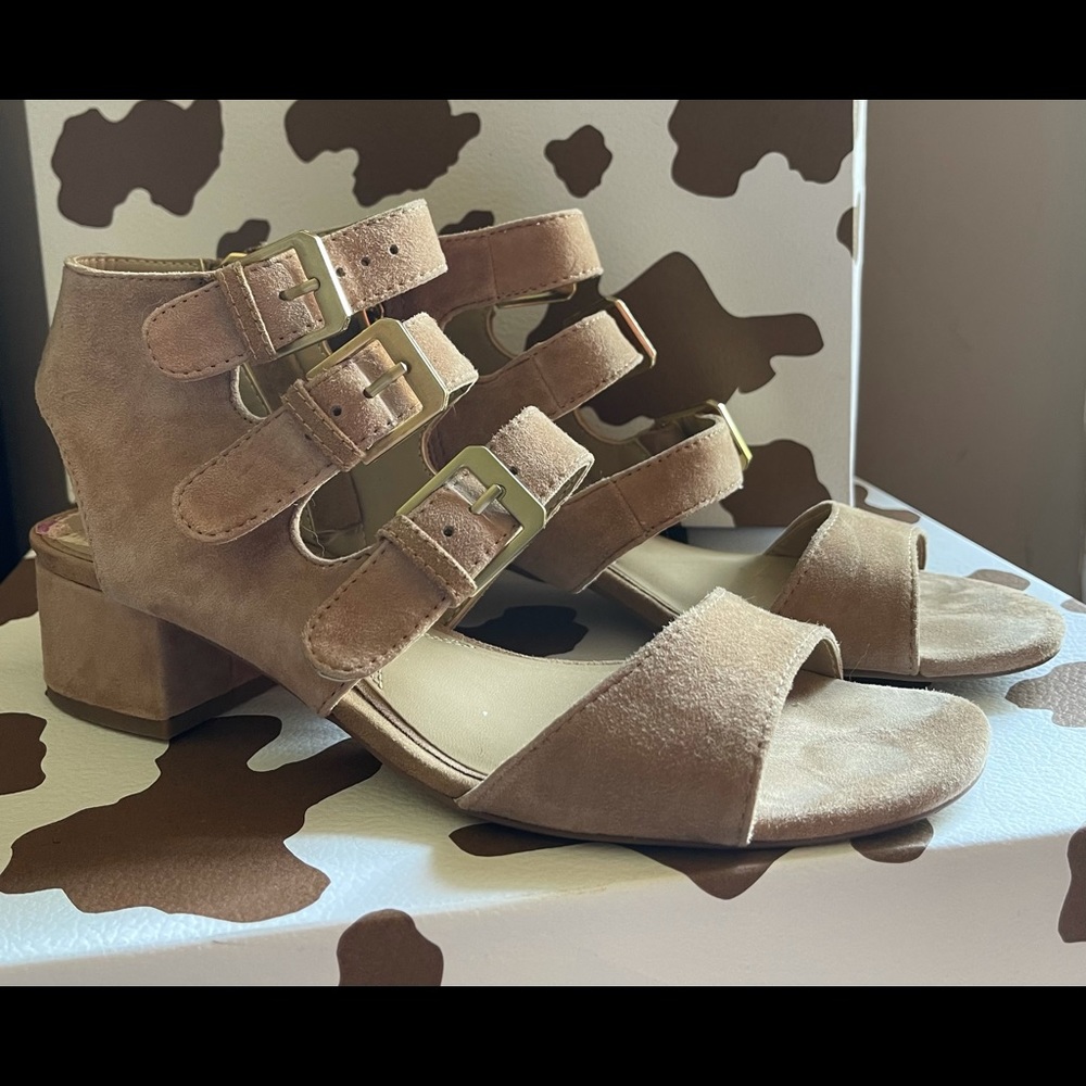 Dress Shoe Beige